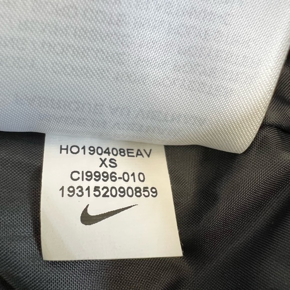 Nike Women’s satin black with gold chain bomber jacket size XS - Picture 14 of 14